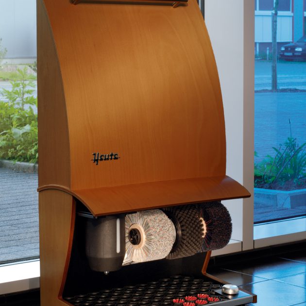 Schoenpoetsmachine Business class